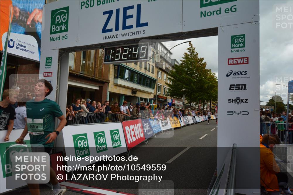 20.09.2026 - PSD Bank Halbmarathon LAZAROV Photography http://msf.ph/oto/10549559 20.09.2026 11:32:48 Ziel 1208, 1310, 1922, 2086, 2498, 2575, 2625, 3423, 3508 meine-sportfotos.de