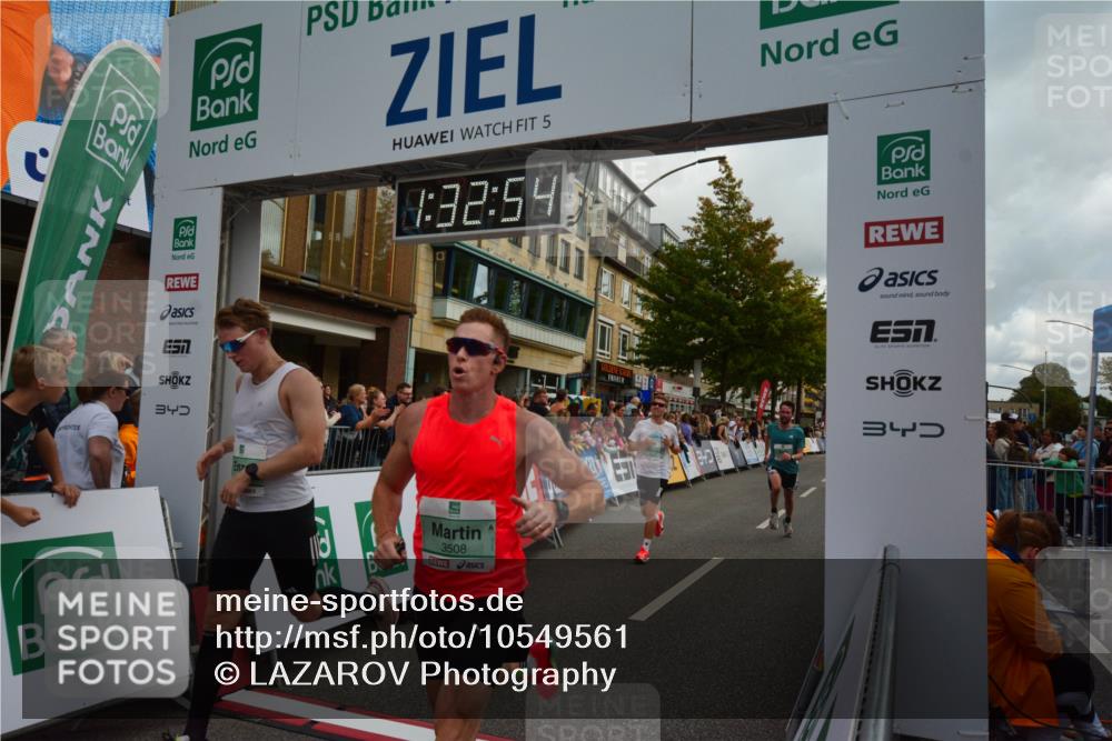 20.09.2026 - PSD Bank Halbmarathon LAZAROV Photography http://msf.ph/oto/10549561 20.09.2026 11:32:54 Ziel 1310, 1721, 1922, 2498, 2625, 3423, 3508 meine-sportfotos.de
