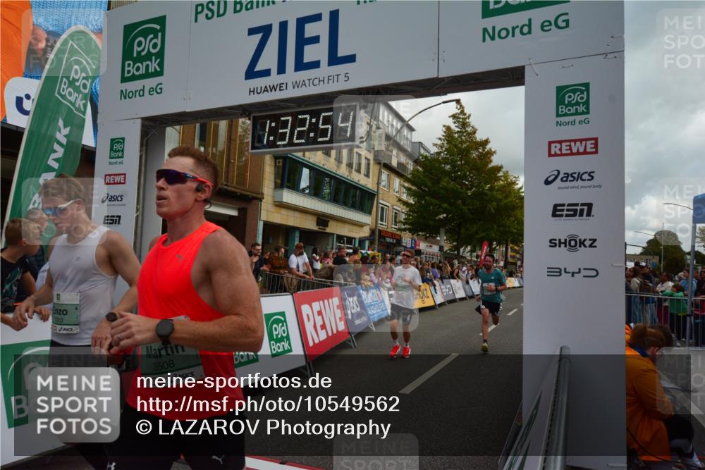 20.09.2026 - PSD Bank Halbmarathon LAZAROV Photography http://msf.ph/oto/10549562 20.09.2026 11:32:54 Ziel 1310, 1721, 1922, 2498, 2625, 3423, 3508 meine-sportfotos.de