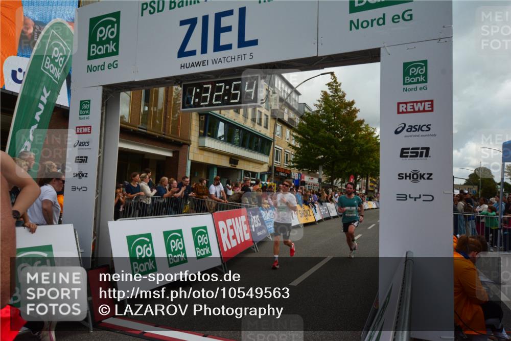 20.09.2026 - PSD Bank Halbmarathon LAZAROV Photography http://msf.ph/oto/10549563 20.09.2026 11:32:54 Ziel 1310, 1721, 1922, 2498, 2625, 3423, 3508 meine-sportfotos.de