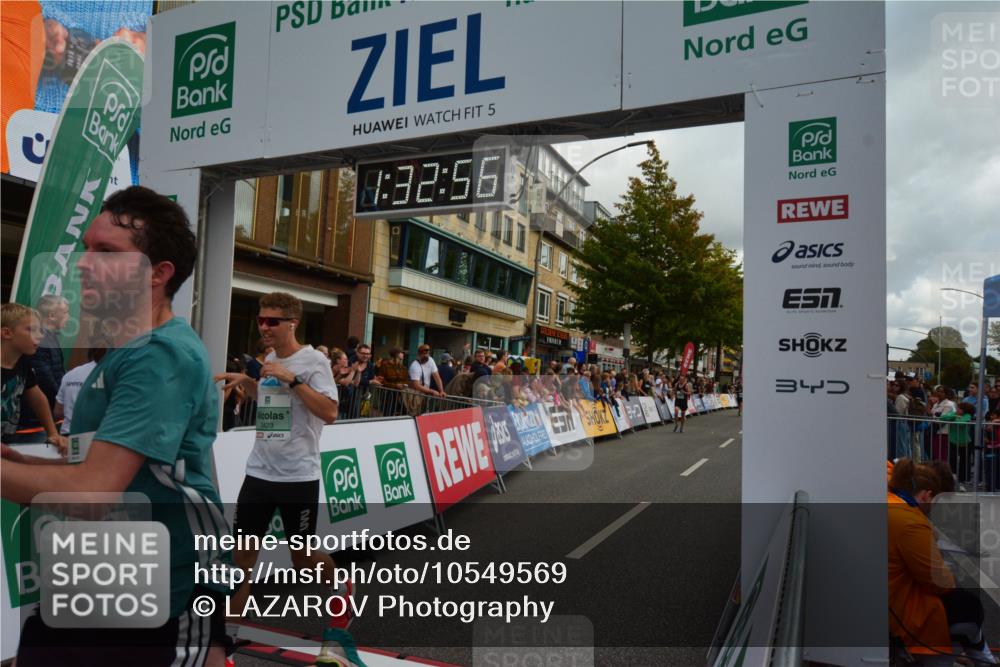 20.09.2026 - PSD Bank Halbmarathon LAZAROV Photography http://msf.ph/oto/10549569 20.09.2026 11:32:55 Ziel 1310, 1721, 1922, 2498, 3423, 3508 meine-sportfotos.de
