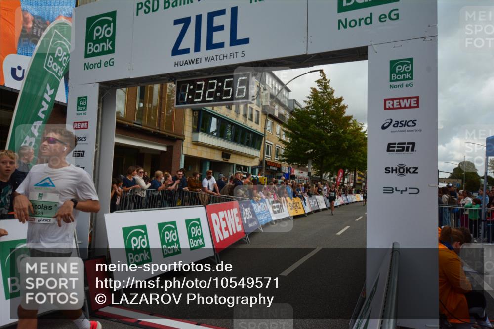 20.09.2026 - PSD Bank Halbmarathon LAZAROV Photography http://msf.ph/oto/10549571 20.09.2026 11:32:56 Ziel 1310, 1721, 1922, 2498, 3423, 3508 meine-sportfotos.de