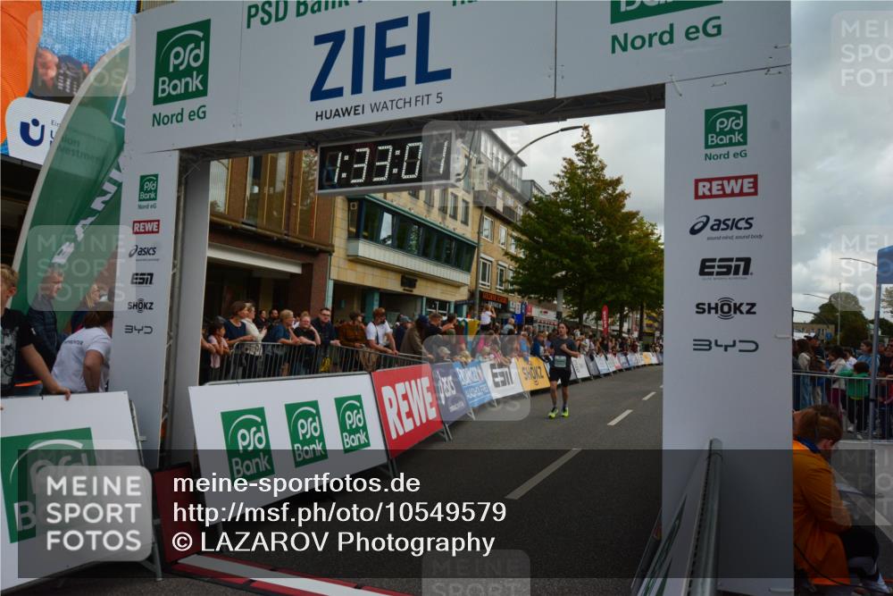 20.09.2026 - PSD Bank Halbmarathon LAZAROV Photography http://msf.ph/oto/10549579 20.09.2026 11:33:01 Ziel 1721, 1922, 2498, 3423, 3774, 4145 meine-sportfotos.de