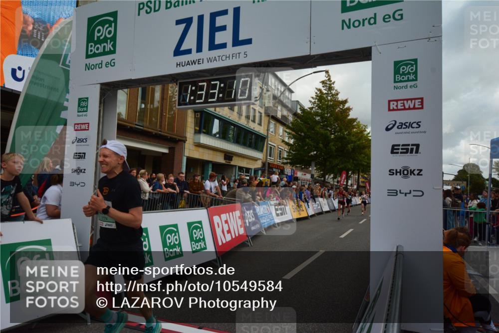 20.09.2026 - PSD Bank Halbmarathon LAZAROV Photography http://msf.ph/oto/10549584 20.09.2026 11:33:10 Ziel 1690, 1849, 2115, 3048, 3774, 3994, 4116, 4134, 4145, 4614 meine-sportfotos.de