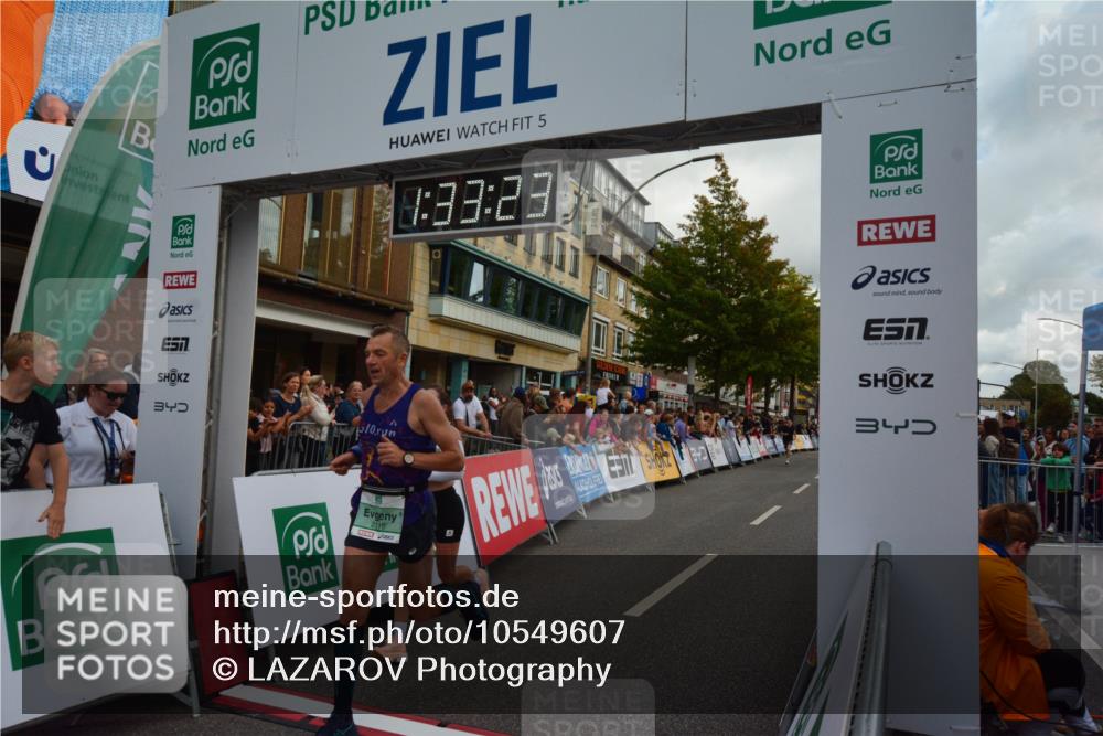 20.09.2026 - PSD Bank Halbmarathon LAZAROV Photography http://msf.ph/oto/10549607 20.09.2026 11:33:22 Ziel 1690, 1737, 2115, 2789, 3048, 4134, 4352, 4614 meine-sportfotos.de