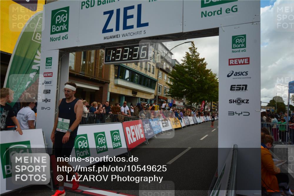 20.09.2026 - PSD Bank Halbmarathon LAZAROV Photography http://msf.ph/oto/10549625 20.09.2026 11:33:35 Ziel 1737, 2529, 4395, 4751 meine-sportfotos.de