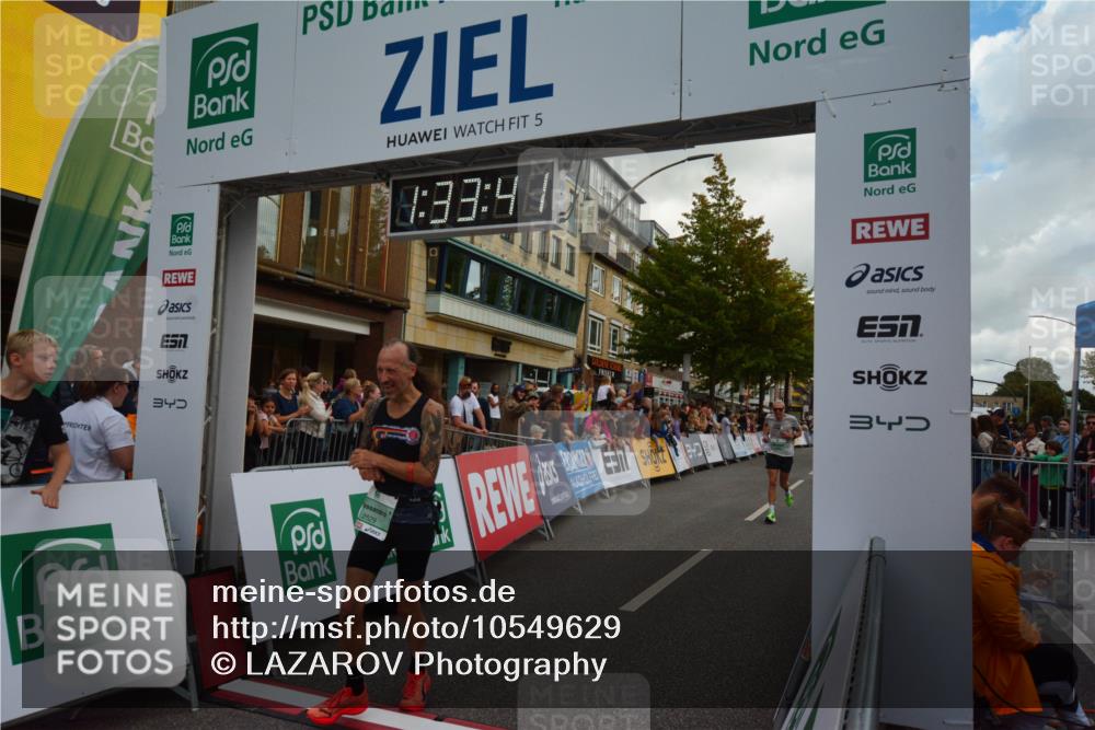 20.09.2026 - PSD Bank Halbmarathon LAZAROV Photography http://msf.ph/oto/10549629 20.09.2026 11:33:41 Ziel 2201, 2482, 2529, 4395, 4751 meine-sportfotos.de