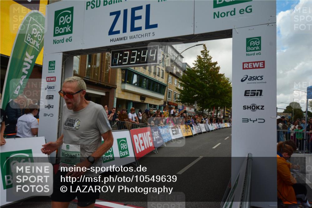 20.09.2026 - PSD Bank Halbmarathon LAZAROV Photography http://msf.ph/oto/10549639 20.09.2026 11:33:44 Ziel 2201, 2482, 2529, 4395 meine-sportfotos.de