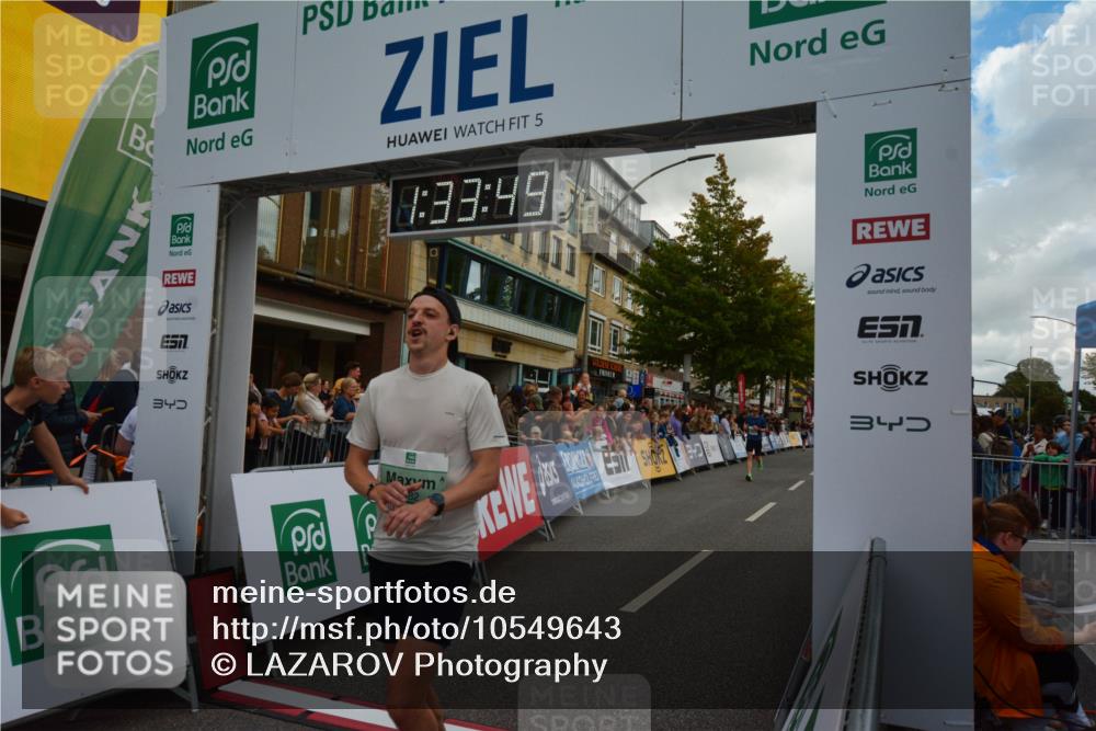20.09.2026 - PSD Bank Halbmarathon LAZAROV Photography http://msf.ph/oto/10549643 20.09.2026 11:33:49 Ziel 2201, 2482, 4395 meine-sportfotos.de
