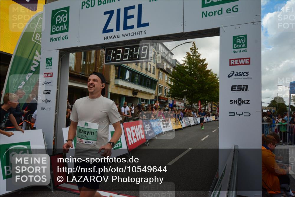 20.09.2026 - PSD Bank Halbmarathon LAZAROV Photography http://msf.ph/oto/10549644 20.09.2026 11:33:49 Ziel 2201, 2482, 4395 meine-sportfotos.de