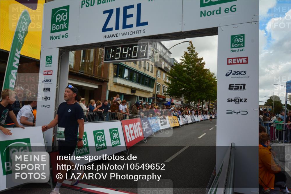 20.09.2026 - PSD Bank Halbmarathon LAZAROV Photography http://msf.ph/oto/10549652 20.09.2026 11:34:04 Ziel 1384, 1995, 2265, 3551, 4276, 4690 meine-sportfotos.de