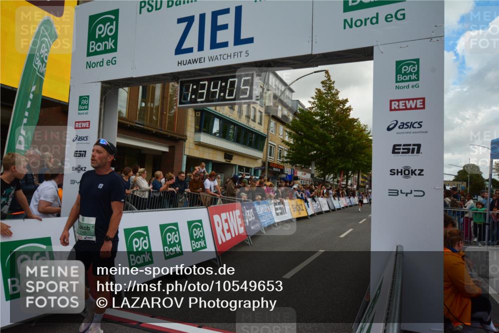 20.09.2026 - PSD Bank Halbmarathon LAZAROV Photography http://msf.ph/oto/10549653 20.09.2026 11:34:04 Ziel 1384, 1995, 2265, 3551, 4276, 4690 meine-sportfotos.de