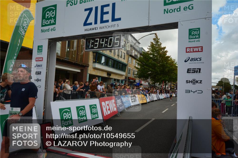 20.09.2026 - PSD Bank Halbmarathon LAZAROV Photography http://msf.ph/oto/10549655 20.09.2026 11:34:04 Ziel 1384, 1995, 2265, 3551, 4276, 4690 meine-sportfotos.de