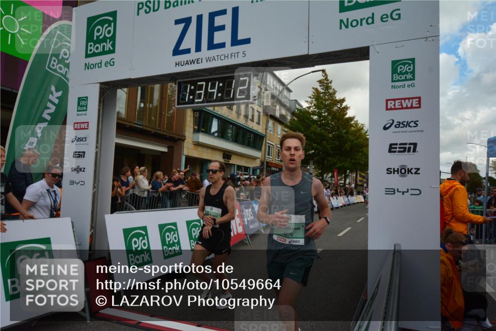 20.09.2026 - PSD Bank Halbmarathon LAZAROV Photography http://msf.ph/oto/10549664 20.09.2026 11:34:11 Ziel 1384, 1871, 1995, 2043, 2547, 2945, 3551, 4276, 4690, 4783 meine-sportfotos.de