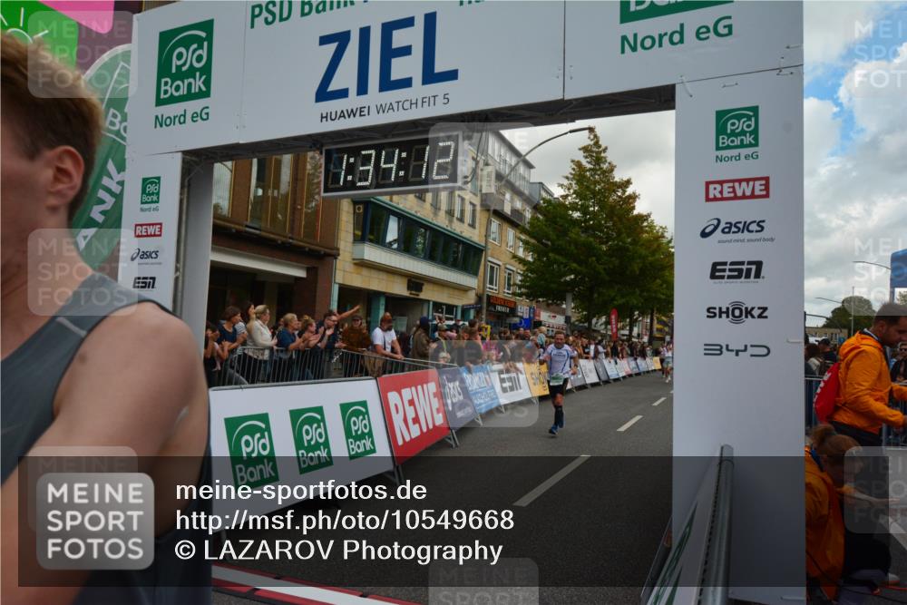 20.09.2026 - PSD Bank Halbmarathon LAZAROV Photography http://msf.ph/oto/10549668 20.09.2026 11:34:12 Ziel 1384, 1871, 1995, 2043, 2547, 2945, 3551, 4276, 4690, 4783 meine-sportfotos.de