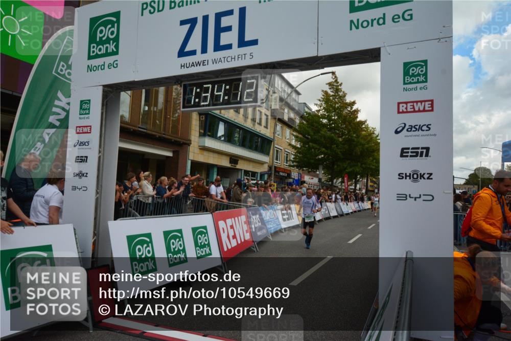 20.09.2026 - PSD Bank Halbmarathon LAZAROV Photography http://msf.ph/oto/10549669 20.09.2026 11:34:12 Ziel 1384, 1871, 1995, 2043, 2547, 2945, 3551, 4276, 4690, 4783 meine-sportfotos.de