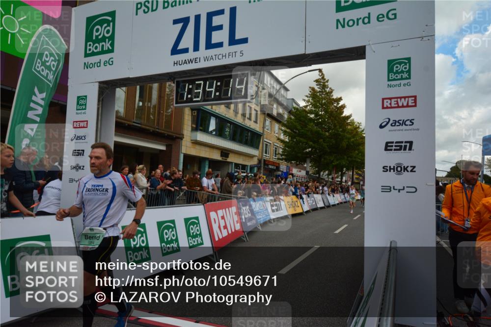 20.09.2026 - PSD Bank Halbmarathon LAZAROV Photography http://msf.ph/oto/10549671 20.09.2026 11:34:14 Ziel 1384, 1871, 1995, 2043, 2547, 2945, 3551, 4276, 4690, 4783 meine-sportfotos.de