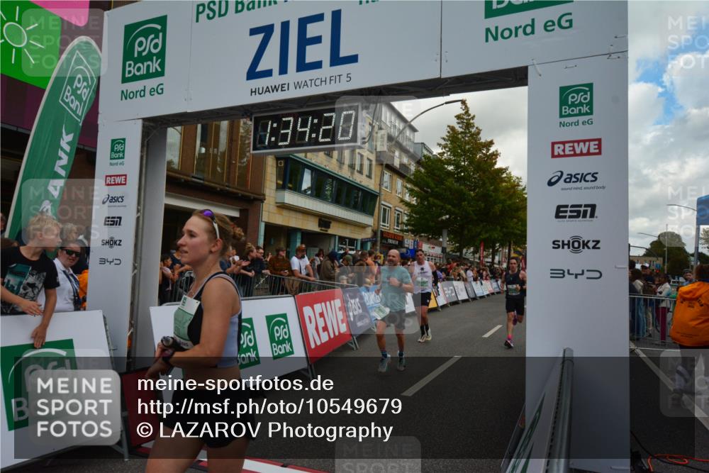 20.09.2026 - PSD Bank Halbmarathon LAZAROV Photography http://msf.ph/oto/10549679 20.09.2026 11:34:19 Ziel 1384, 1871, 2043, 2547, 2945, 4783 meine-sportfotos.de