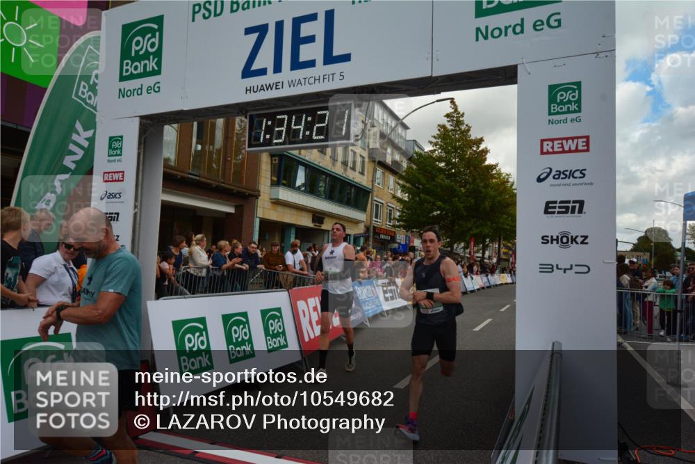 20.09.2026 - PSD Bank Halbmarathon LAZAROV Photography http://msf.ph/oto/10549682 20.09.2026 11:34:20 Ziel 1384, 1871, 2043, 2547, 2945, 4783 meine-sportfotos.de