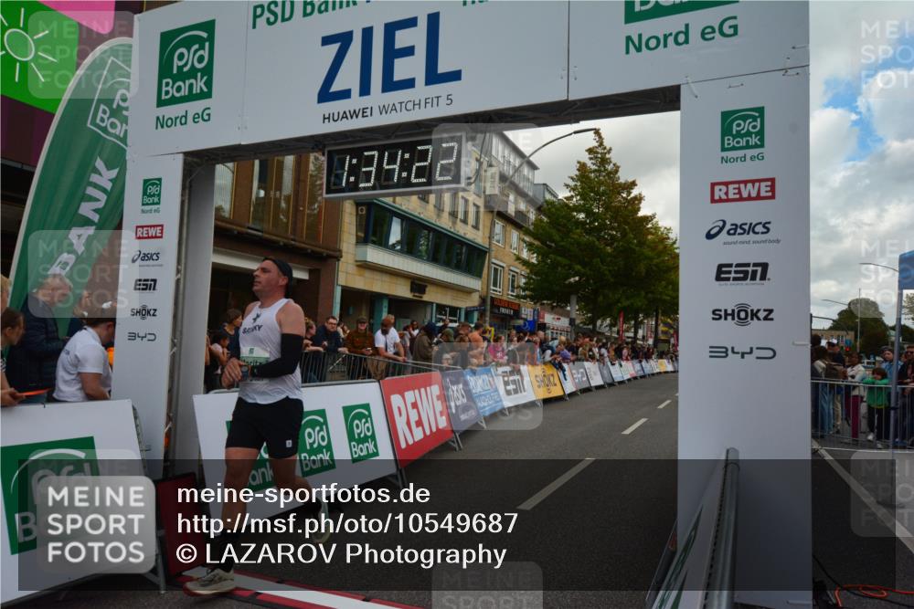 20.09.2026 - PSD Bank Halbmarathon LAZAROV Photography http://msf.ph/oto/10549687 20.09.2026 11:34:21 Ziel 1871, 2043, 2547, 2945, 3328, 4783 meine-sportfotos.de