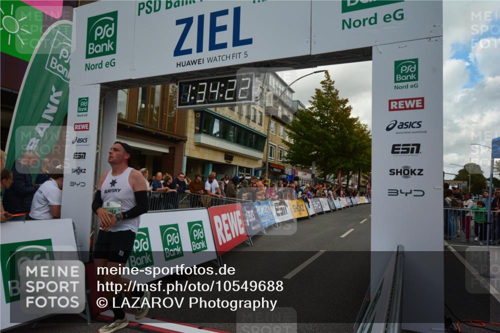 20.09.2026 - PSD Bank Halbmarathon LAZAROV Photography http://msf.ph/oto/10549688 20.09.2026 11:34:21 Ziel 1871, 2043, 2547, 2945, 3328, 4783 meine-sportfotos.de