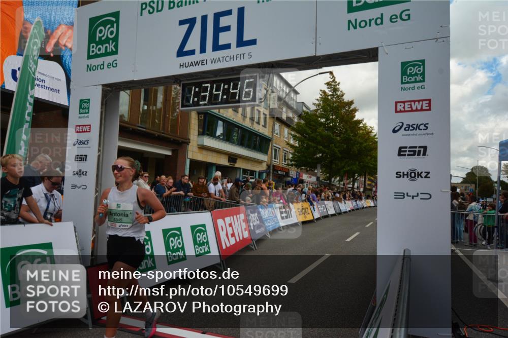 20.09.2026 - PSD Bank Halbmarathon LAZAROV Photography http://msf.ph/oto/10549699 20.09.2026 11:34:46 Ziel 1535, 1632, 2308, 2910, 3267, 4297, 4345, 4702 meine-sportfotos.de