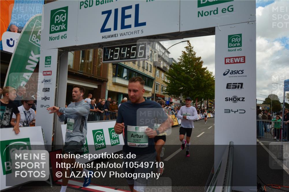 20.09.2026 - PSD Bank Halbmarathon LAZAROV Photography http://msf.ph/oto/10549710 20.09.2026 11:34:56 Ziel 1195, 1327, 1535, 1632, 1930, 2159, 2308, 2352, 2910, 3267, 4297 meine-sportfotos.de