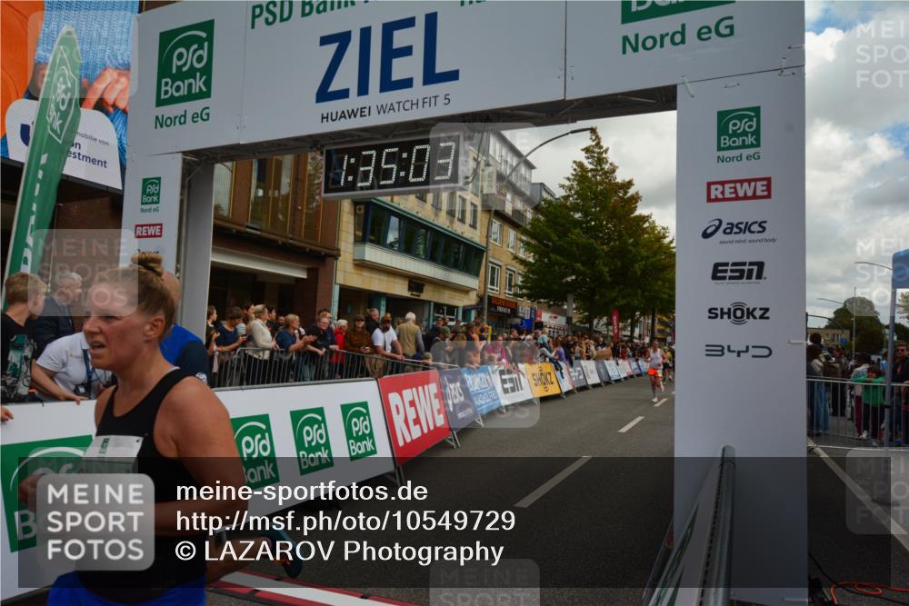 20.09.2026 - PSD Bank Halbmarathon LAZAROV Photography http://msf.ph/oto/10549729 20.09.2026 11:35:02 Ziel 1195, 1327, 1377, 1535, 1673, 1930, 2159, 2352, 2910, 3001, 3067, 3267, 4297 meine-sportfotos.de