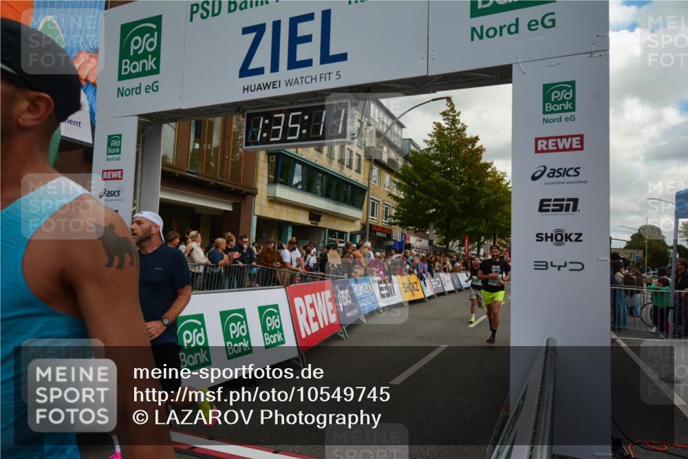 20.09.2026 - PSD Bank Halbmarathon LAZAROV Photography http://msf.ph/oto/10549745 20.09.2026 11:35:10 Ziel 1050, 1195, 1327, 1377, 1673, 1708, 3001, 3067 meine-sportfotos.de
