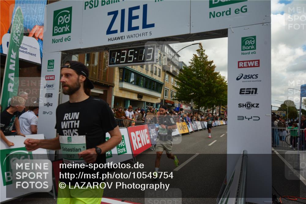 20.09.2026 - PSD Bank Halbmarathon LAZAROV Photography http://msf.ph/oto/10549754 20.09.2026 11:35:12 Ziel 1050, 1195, 1327, 1377, 1673, 1708, 3001, 3067 meine-sportfotos.de