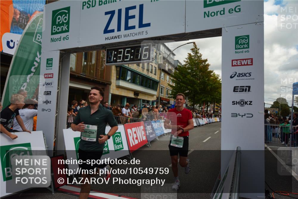 20.09.2026 - PSD Bank Halbmarathon LAZAROV Photography http://msf.ph/oto/10549759 20.09.2026 11:35:16 Ziel 1050, 1355, 1673, 1708, 3001, 3067 meine-sportfotos.de