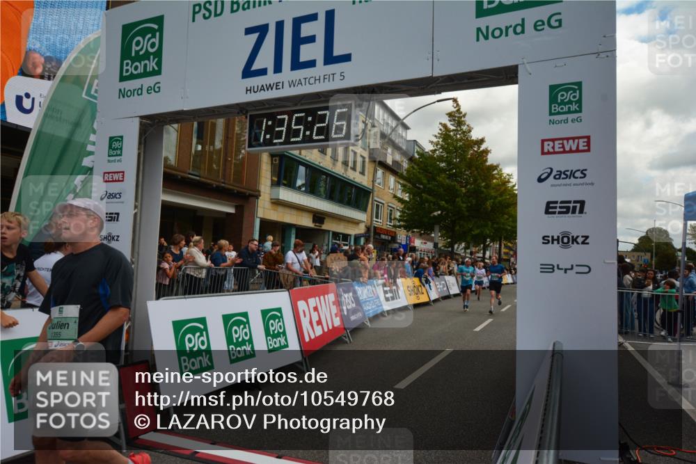 20.09.2026 - PSD Bank Halbmarathon LAZAROV Photography http://msf.ph/oto/10549768 20.09.2026 11:35:26 Ziel 1355, 1520, 2525, 3878, 4131 meine-sportfotos.de