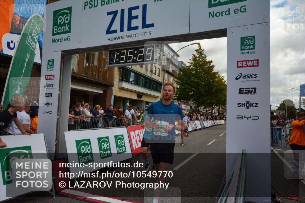 20.09.2026 - PSD Bank Halbmarathon LAZAROV Photography http://msf.ph/oto/10549770 20.09.2026 11:35:29 Ziel 1355, 1520, 2525, 3878, 4131 meine-sportfotos.de