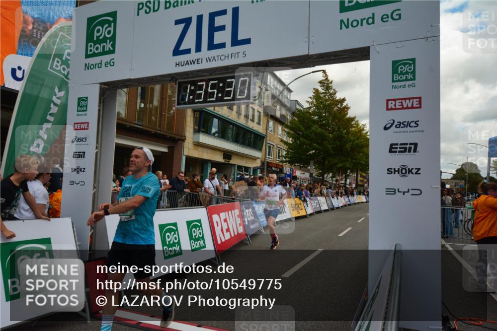 20.09.2026 - PSD Bank Halbmarathon LAZAROV Photography http://msf.ph/oto/10549775 20.09.2026 11:35:30 Ziel 1355, 1520, 2525, 3878, 4131 meine-sportfotos.de