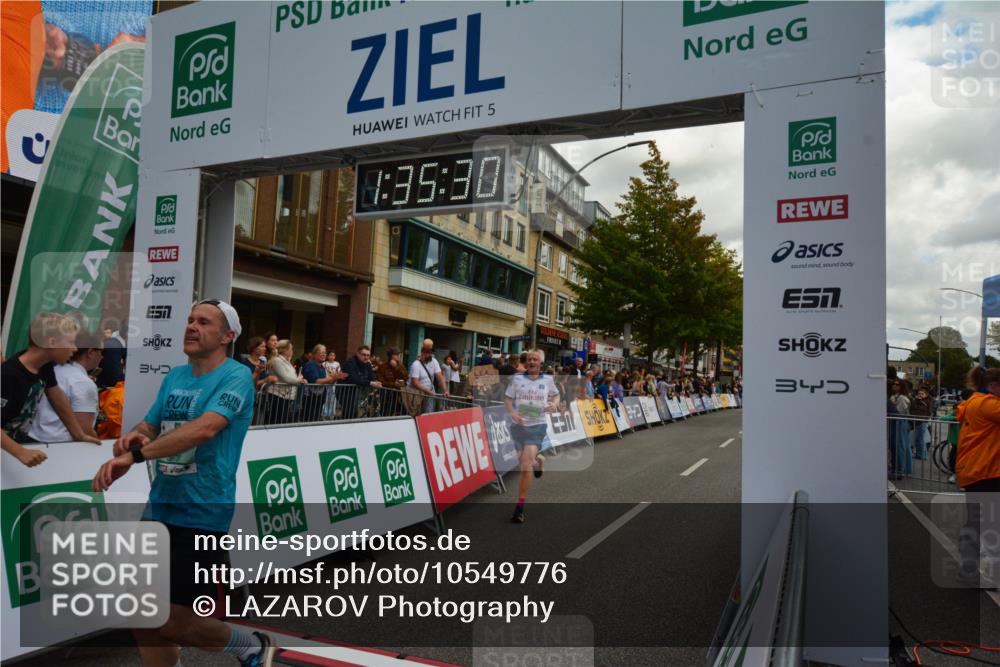 20.09.2026 - PSD Bank Halbmarathon LAZAROV Photography http://msf.ph/oto/10549776 20.09.2026 11:35:30 Ziel 1355, 1520, 2525, 3878, 4131 meine-sportfotos.de