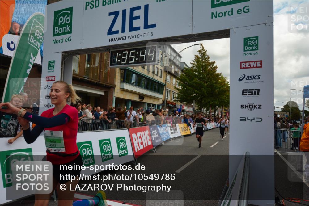 20.09.2026 - PSD Bank Halbmarathon LAZAROV Photography http://msf.ph/oto/10549786 20.09.2026 11:35:43 Ziel 1429, 1520, 1614, 1693, 1838, 2244, 2379, 3518, 4075, 4076, 4649, 4705 meine-sportfotos.de