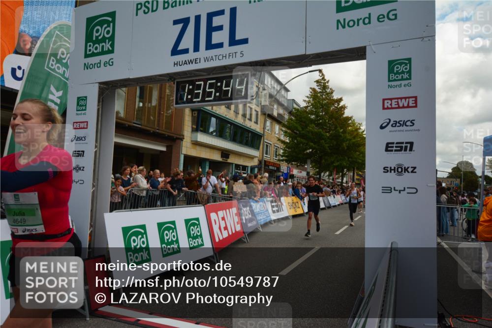 20.09.2026 - PSD Bank Halbmarathon LAZAROV Photography http://msf.ph/oto/10549787 20.09.2026 11:35:43 Ziel 1429, 1520, 1614, 1693, 1838, 2244, 2379, 3518, 4075, 4076, 4649, 4705 meine-sportfotos.de