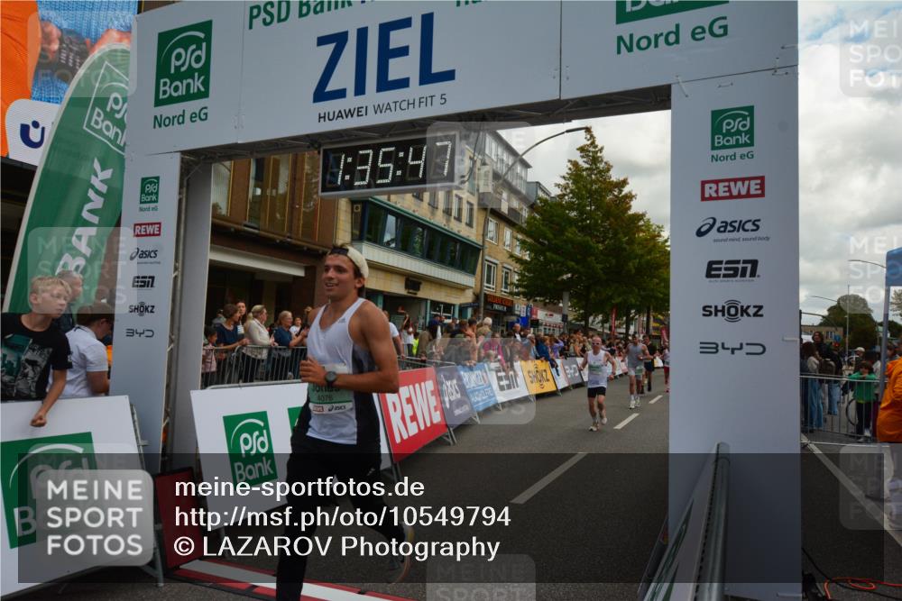 20.09.2026 - PSD Bank Halbmarathon LAZAROV Photography http://msf.ph/oto/10549794 20.09.2026 11:35:46 Ziel 1429, 1614, 1693, 1838, 2244, 2379, 3518, 4075, 4076, 4649, 4705 meine-sportfotos.de