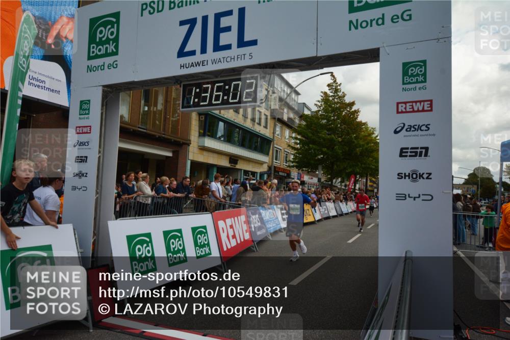 20.09.2026 - PSD Bank Halbmarathon LAZAROV Photography http://msf.ph/oto/10549831 20.09.2026 11:36:02 Ziel 1105, 1739, 1781, 2056, 2349, 2848, 3176, 4500 meine-sportfotos.de