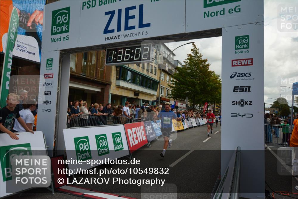 20.09.2026 - PSD Bank Halbmarathon LAZAROV Photography http://msf.ph/oto/10549832 20.09.2026 11:36:02 Ziel 1105, 1739, 1781, 2056, 2349, 2848, 3176, 4500 meine-sportfotos.de