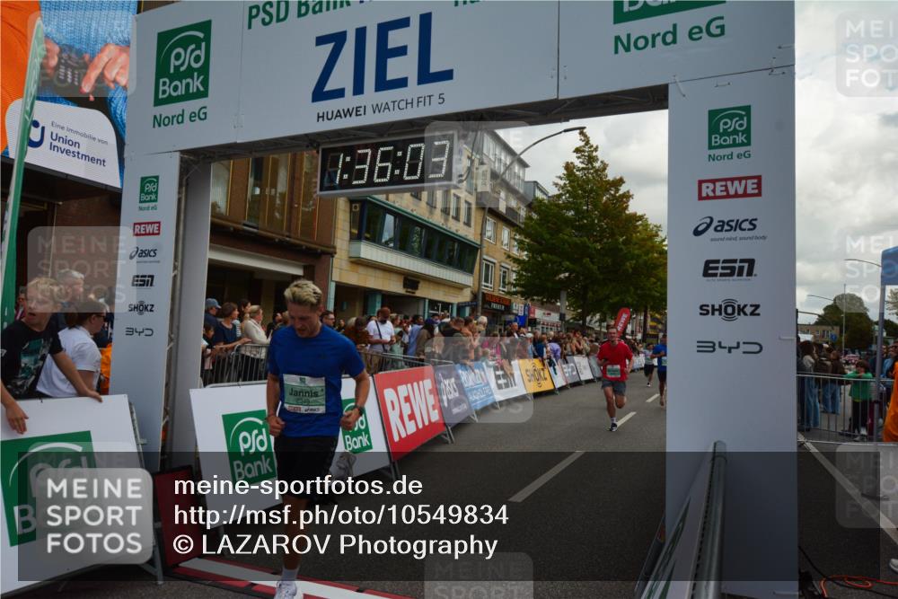 20.09.2026 - PSD Bank Halbmarathon LAZAROV Photography http://msf.ph/oto/10549834 20.09.2026 11:36:03 Ziel 1105, 1739, 1781, 2056, 2349, 2848, 3176, 4500 meine-sportfotos.de