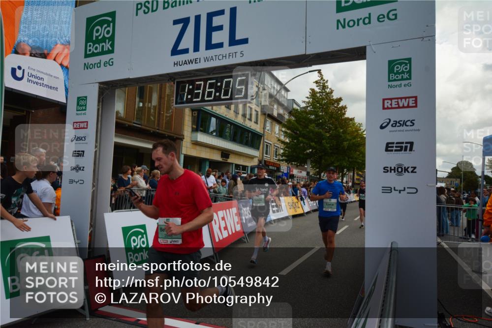 20.09.2026 - PSD Bank Halbmarathon LAZAROV Photography http://msf.ph/oto/10549842 20.09.2026 11:36:05 Ziel 1105, 1739, 1781, 2056, 2109, 2349, 2848, 3176, 4500 meine-sportfotos.de