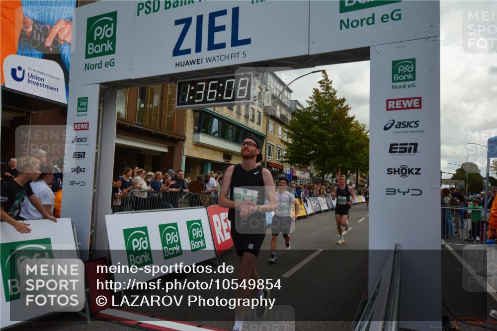 20.09.2026 - PSD Bank Halbmarathon LAZAROV Photography http://msf.ph/oto/10549854 20.09.2026 11:36:08 Ziel 1105, 1739, 1781, 2109, 2306, 2349, 2848, 3176, 4500 meine-sportfotos.de