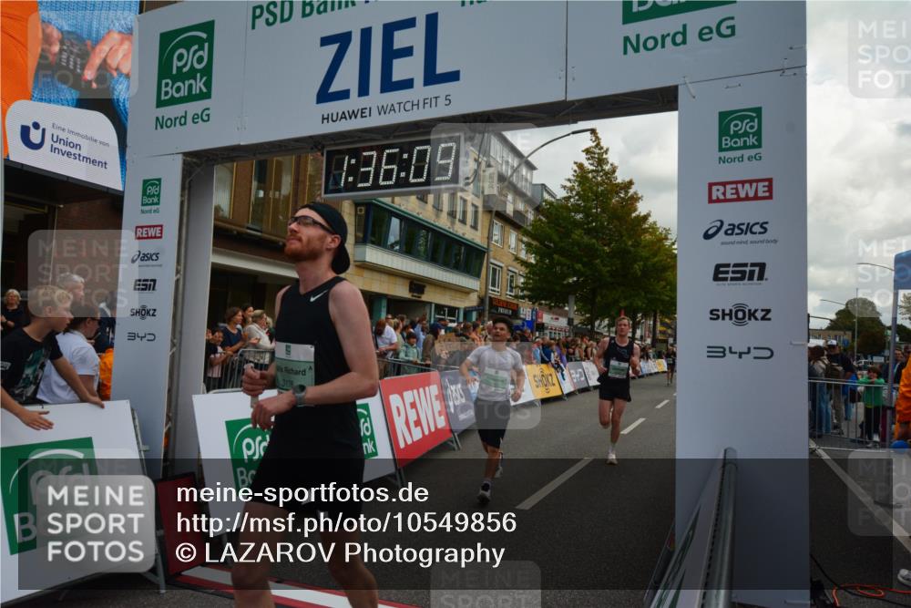 20.09.2026 - PSD Bank Halbmarathon LAZAROV Photography http://msf.ph/oto/10549856 20.09.2026 11:36:08 Ziel 1105, 1739, 1781, 2109, 2306, 2349, 2848, 3176, 4500 meine-sportfotos.de