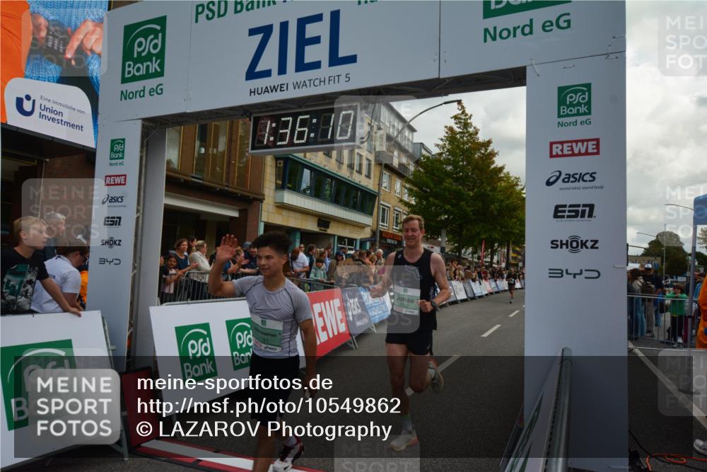 20.09.2026 - PSD Bank Halbmarathon LAZAROV Photography http://msf.ph/oto/10549862 20.09.2026 11:36:09 Ziel 1105, 1193, 1739, 1781, 2109, 2306, 2349, 2848, 3176, 4500 meine-sportfotos.de