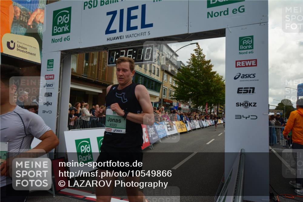 20.09.2026 - PSD Bank Halbmarathon LAZAROV Photography http://msf.ph/oto/10549866 20.09.2026 11:36:10 Ziel 1105, 1193, 1739, 1781, 2109, 2306, 2848, 3176, 4500 meine-sportfotos.de