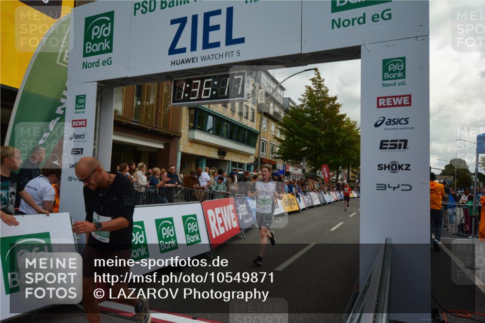 20.09.2026 - PSD Bank Halbmarathon LAZAROV Photography http://msf.ph/oto/10549871 20.09.2026 11:36:17 Ziel 1193, 2109, 2306, 3999 meine-sportfotos.de