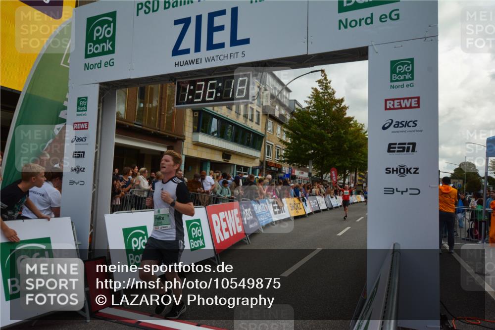 20.09.2026 - PSD Bank Halbmarathon LAZAROV Photography http://msf.ph/oto/10549875 20.09.2026 11:36:18 Ziel 1193, 2109, 2306, 3999, 4052 meine-sportfotos.de