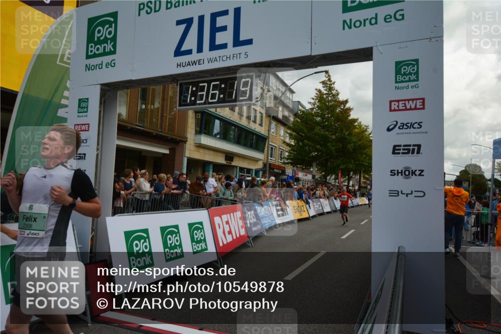 20.09.2026 - PSD Bank Halbmarathon LAZAROV Photography http://msf.ph/oto/10549878 20.09.2026 11:36:18 Ziel 1193, 2109, 2306, 3999, 4052 meine-sportfotos.de