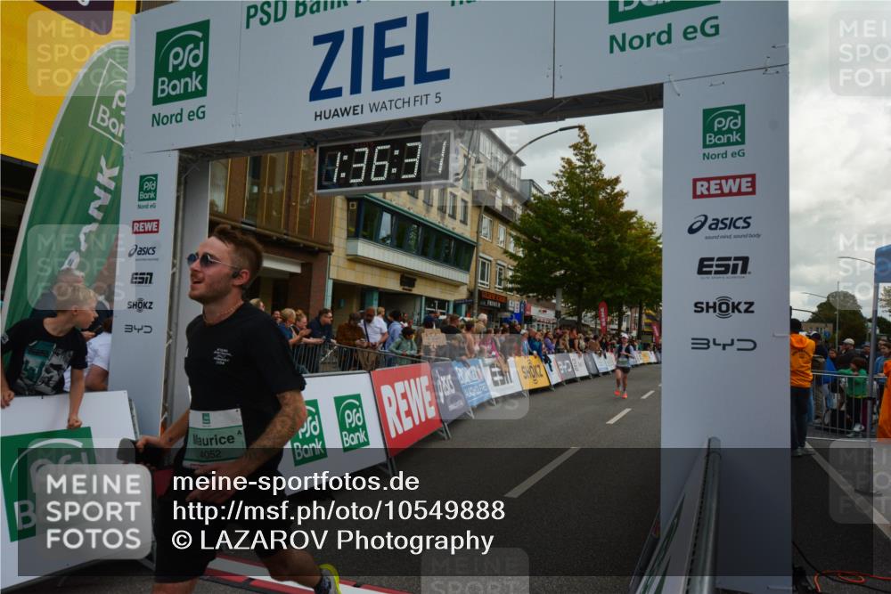20.09.2026 - PSD Bank Halbmarathon LAZAROV Photography http://msf.ph/oto/10549888 20.09.2026 11:36:30 Ziel 2157, 2165, 3999, 4052, 4143 meine-sportfotos.de